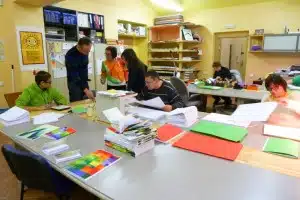 Cvrkot v chráněné papírenské dílně Lemniskáta